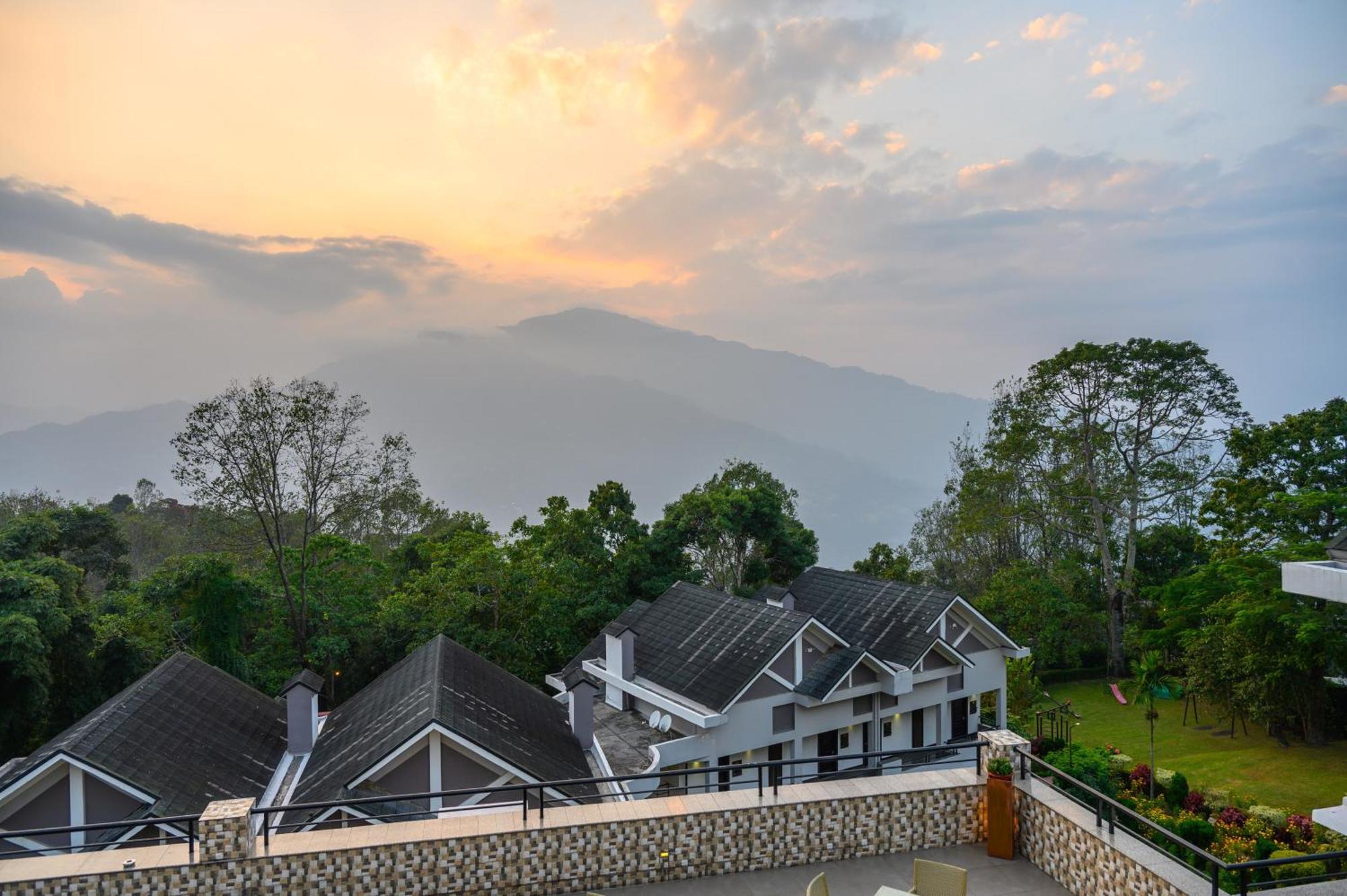 Sinclairs Retreat Kalimpong Hotel Buitenkant foto